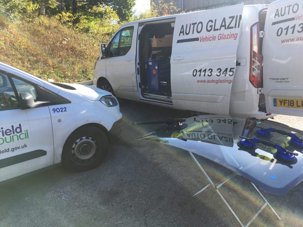 Windscreen replacement service by Auto Glazing UK Ltd